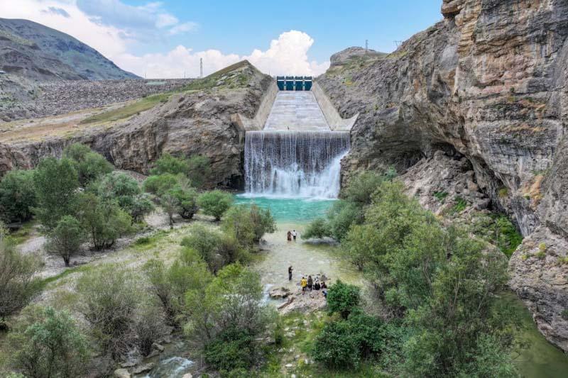  آبشار مصنوعی سد زرنک (Zernek) در وان ترکیه
