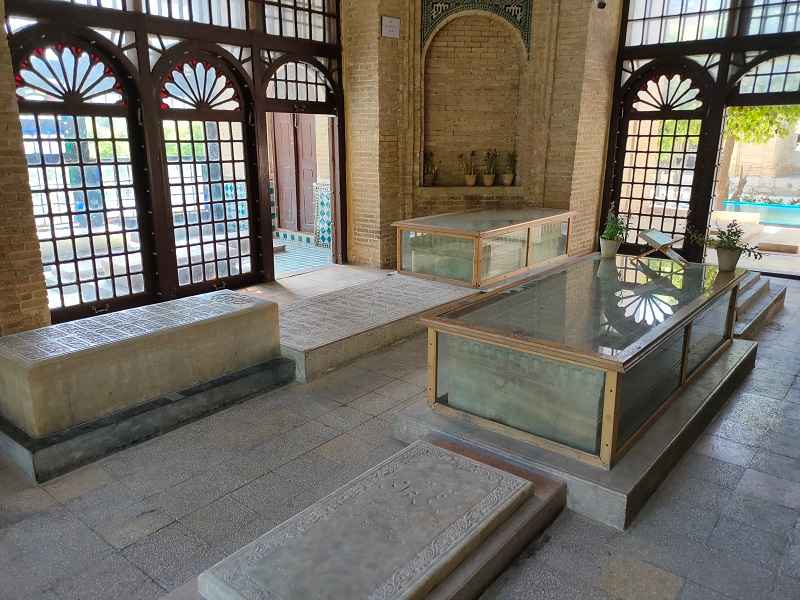 قبر حافظ در حافظیه. منبع عکس: گوگل مپ. عکاس: David Dancey