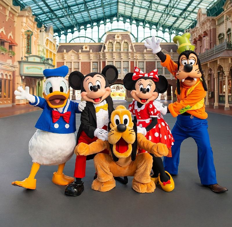 شخصیت های کارتونی دیزنی لند توکیو;  منبع عکس: اینستاگرام Tokyodisneyresort_official.  عکاس: ناشناس