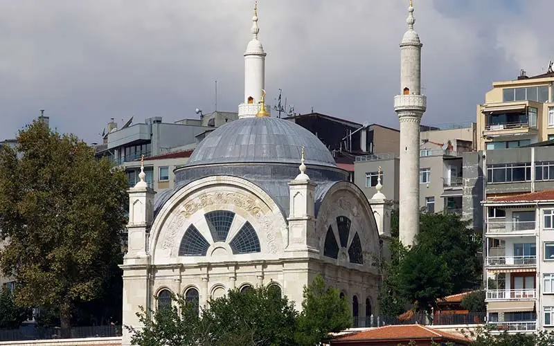 نمای بیرونی مسجد جهانگیر استانبول، منبع عکس: marcin-roguski.info، عکاس: نامشخص