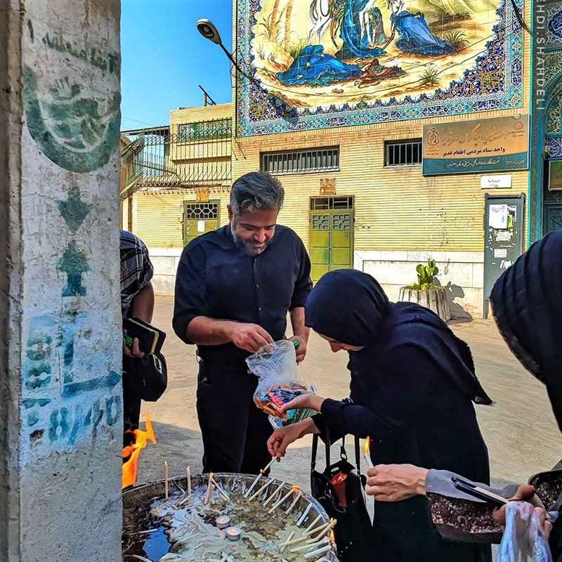 عزاداران مراسم چهل و یک منبر اصفهان منبع عکس: @mehdi.shahdeli اینستاگرام عکاس: مهدی شاهدلی